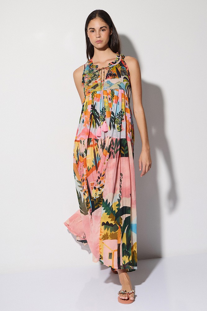 Vestido largo estampado con volantes