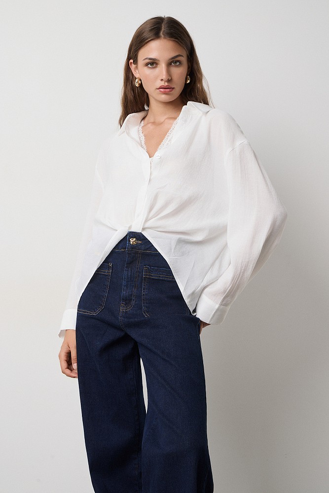 Crepe shirt with a lace top