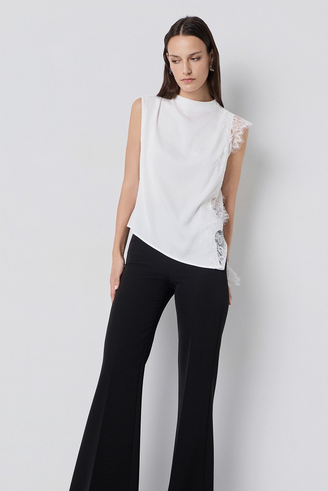 Blouse with lace and satin touch