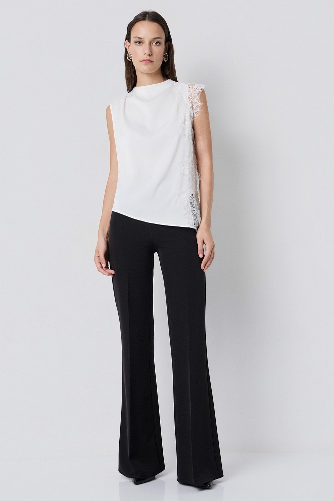 Blouse with lace and satin touch
