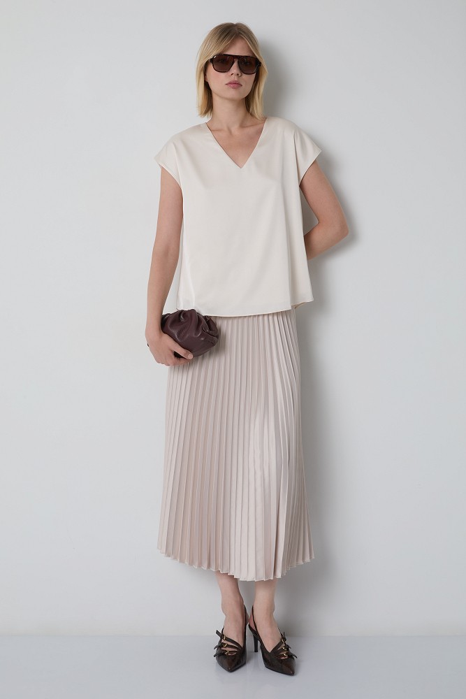 Basic satin-look blouse