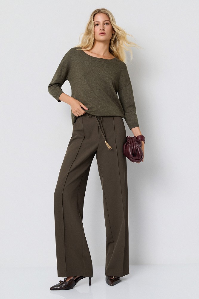 Fabric trousers with a tie drawstring waist