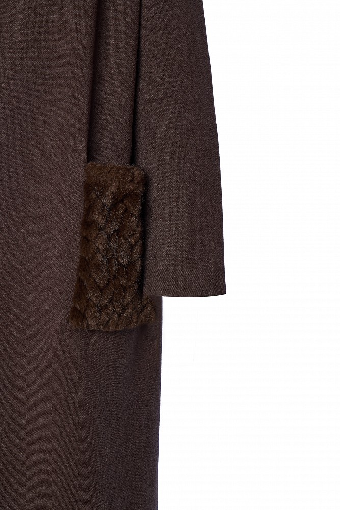 Long cardigan with hood and faux fur pockets