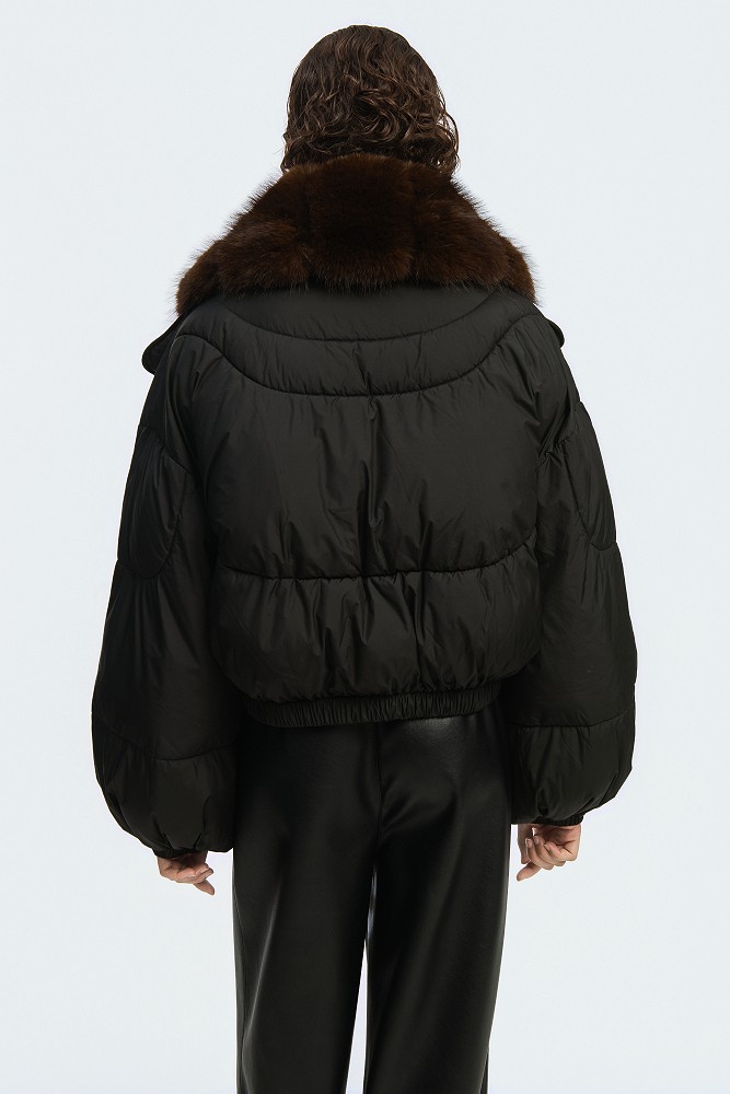 Cropped jacket with faux fur collar