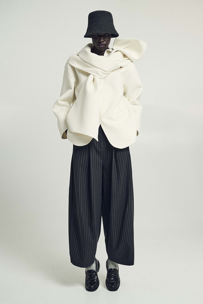 Short coat with matching scarf