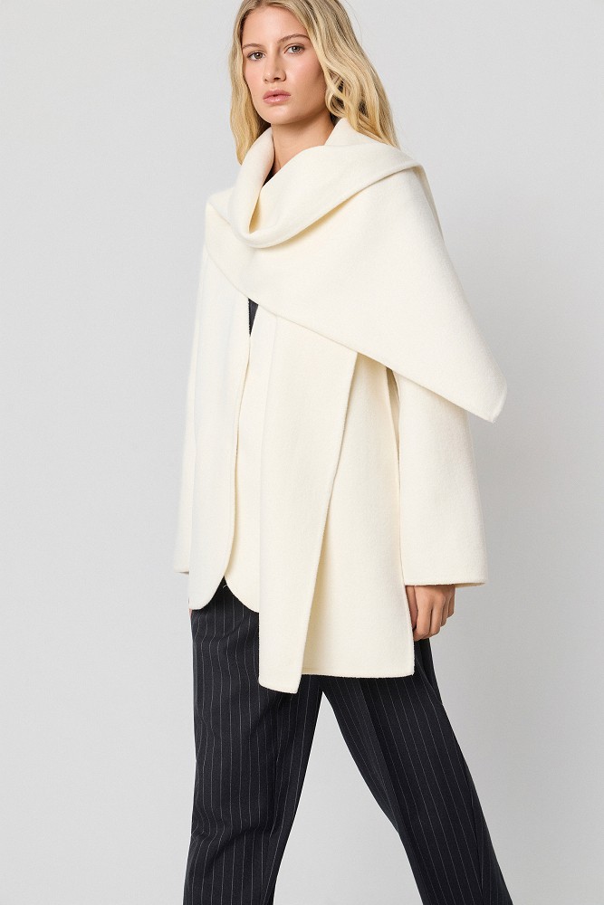 Short coat with matching scarf