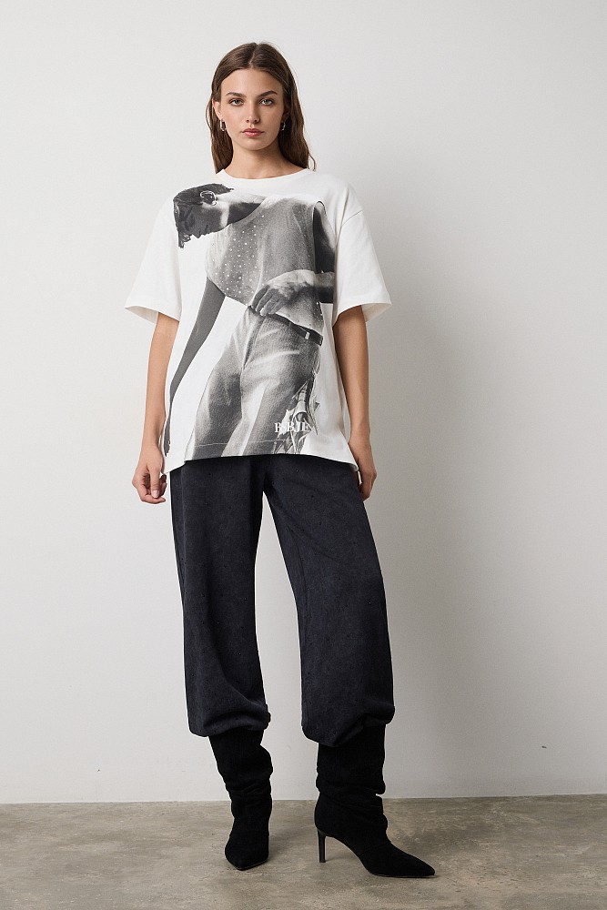Oversized printed T-shirt with rhinestones