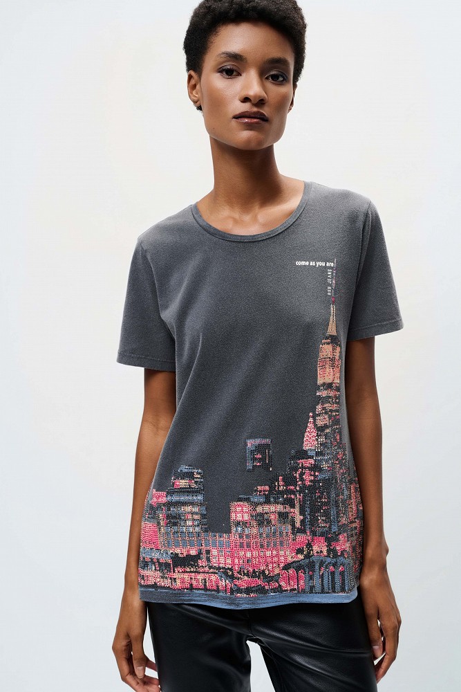 Camisa estampada con pedrería