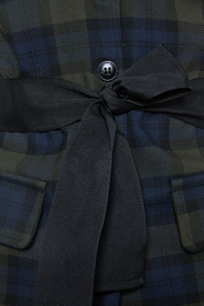 Checked top with a waist belt