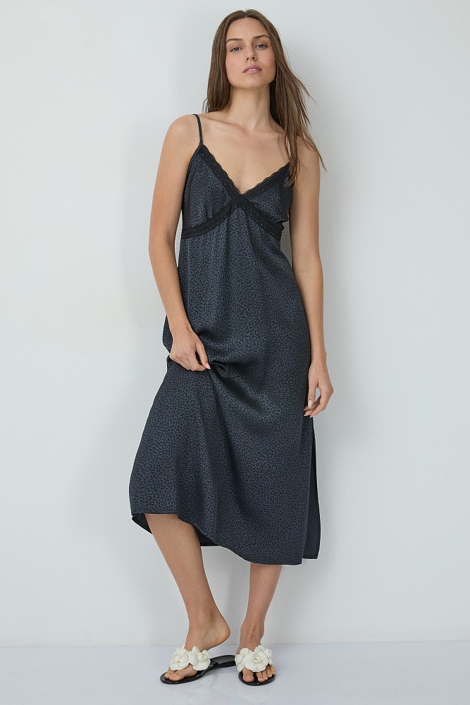 Maxi dress with animal print