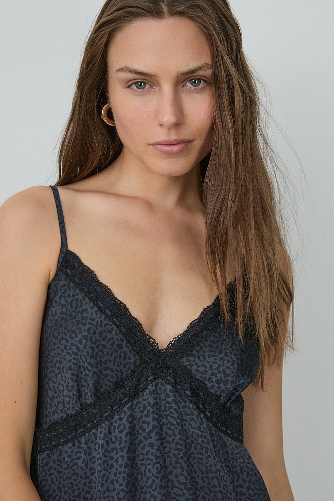 Maxi dress with animal print