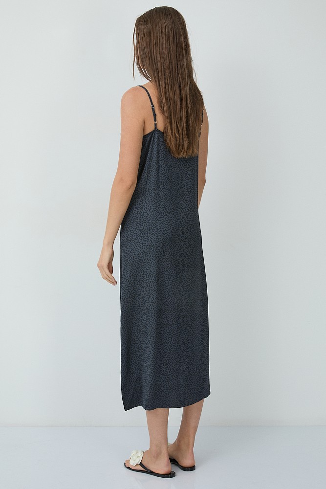 Maxi dress with animal print