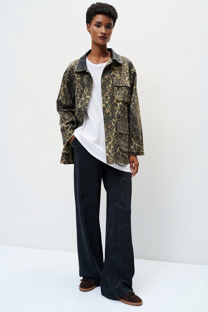 Sweatpants with rhinestone embellishments