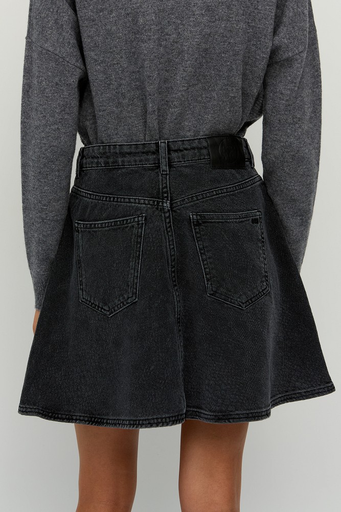 Fustă scurtă din denim cu model croco