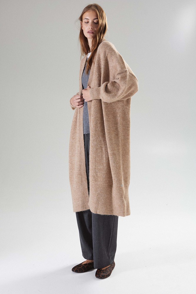 Cardigan lung din tricot