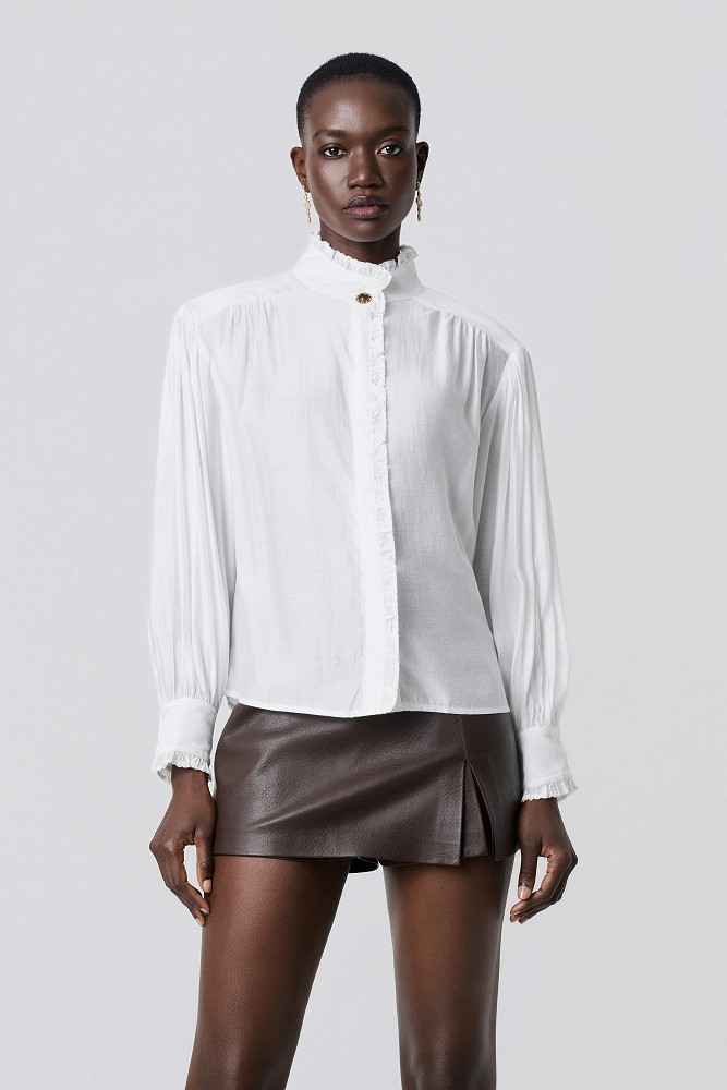 Camisa con detalles de encaje