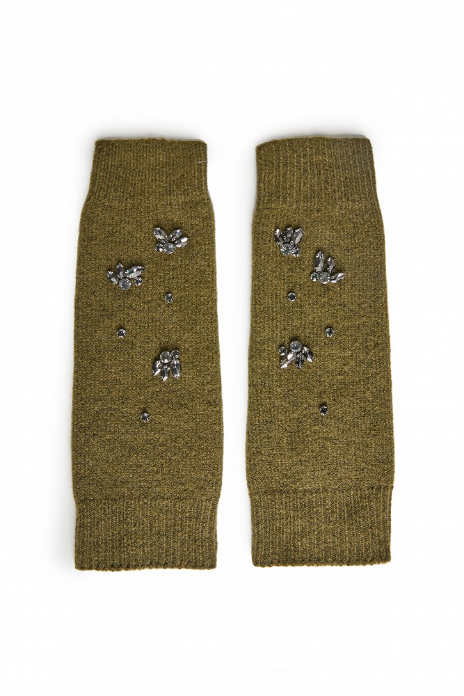 Knitted gloves with decorative stones
