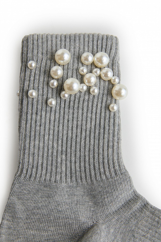 Ankle socks with pearl details