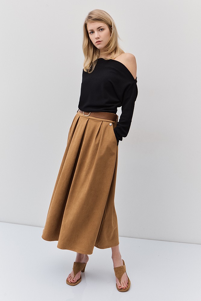 Off-shoulder gathered blouse