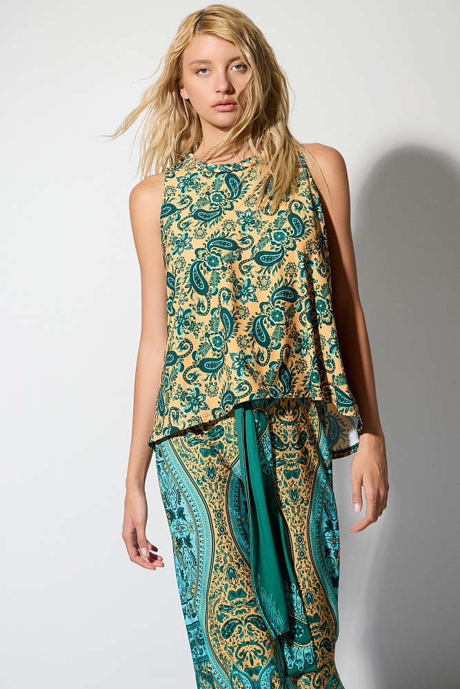 Sleeveless printed top