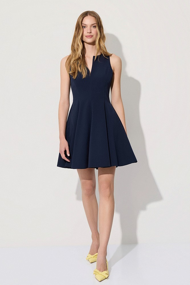 Mini sleevelss klos dress