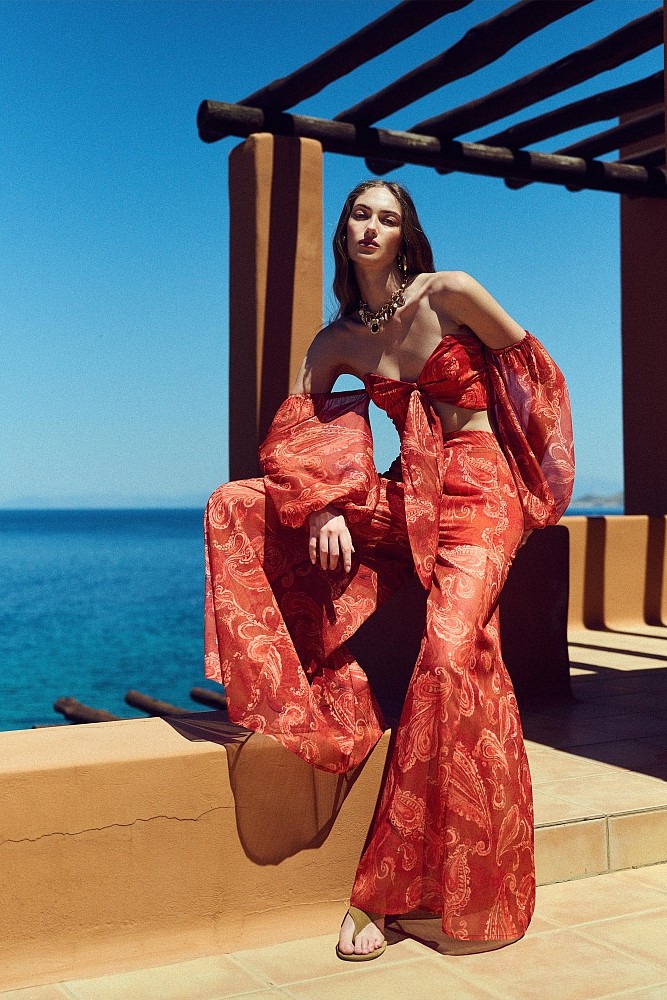 High-waisted printed trousers