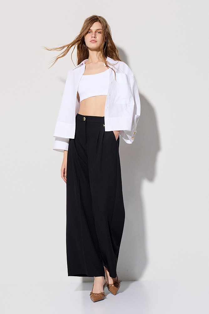Pantalones de crepé con pliegues