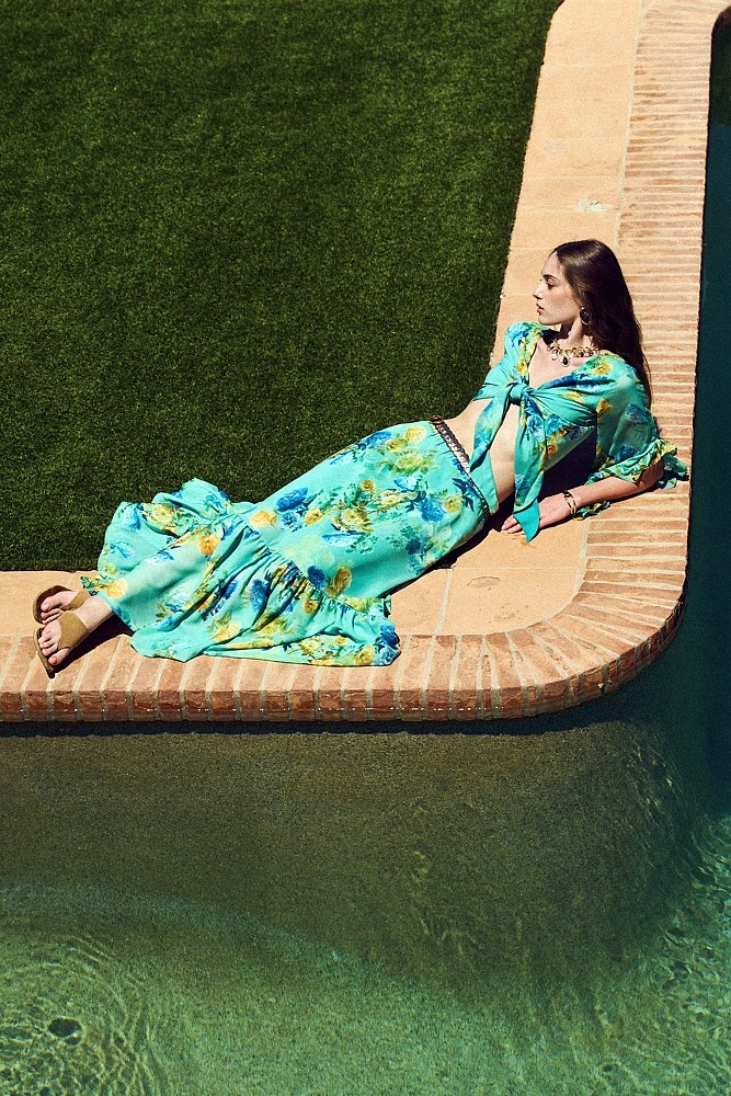 Maxi floral skirt with ruffles