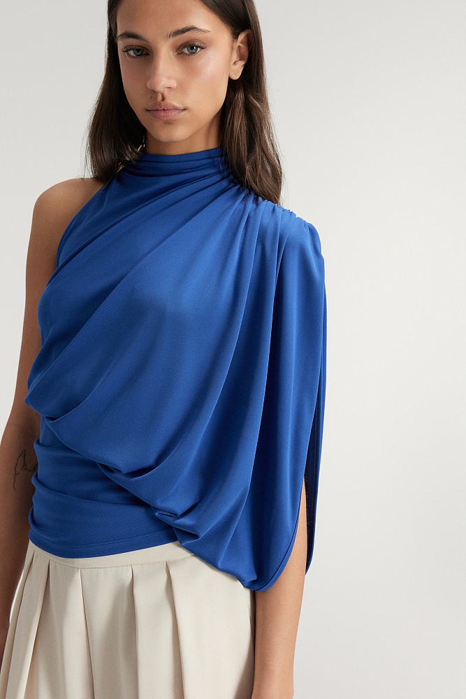 Blusa drapeada con un solo hombro - Gold Label