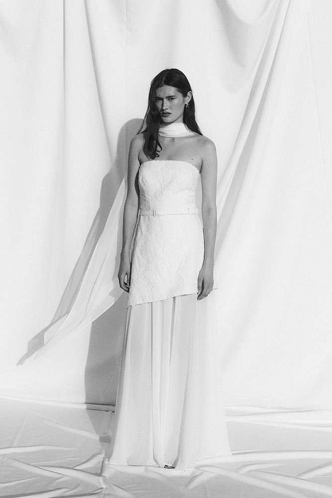 Vestido largo sin tirantes con transparencias - Gold Label
