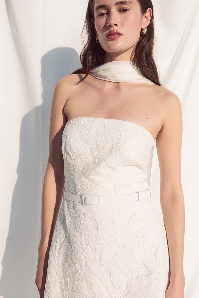 Vestido largo sin tirantes con transparencias - Gold Label
