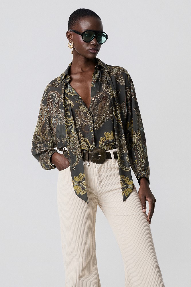 Printed oversized shirt with scarf