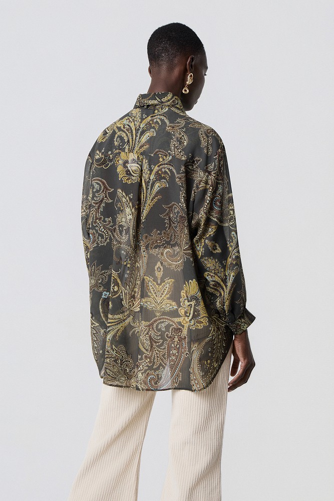 Printed oversized shirt with scarf