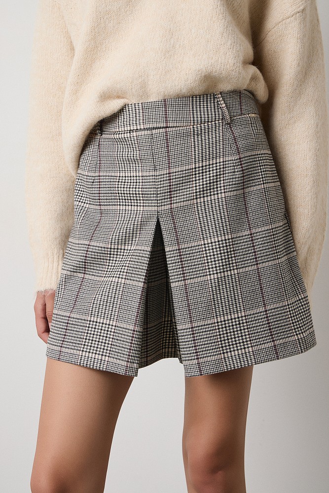 Plaid skort with a front slit