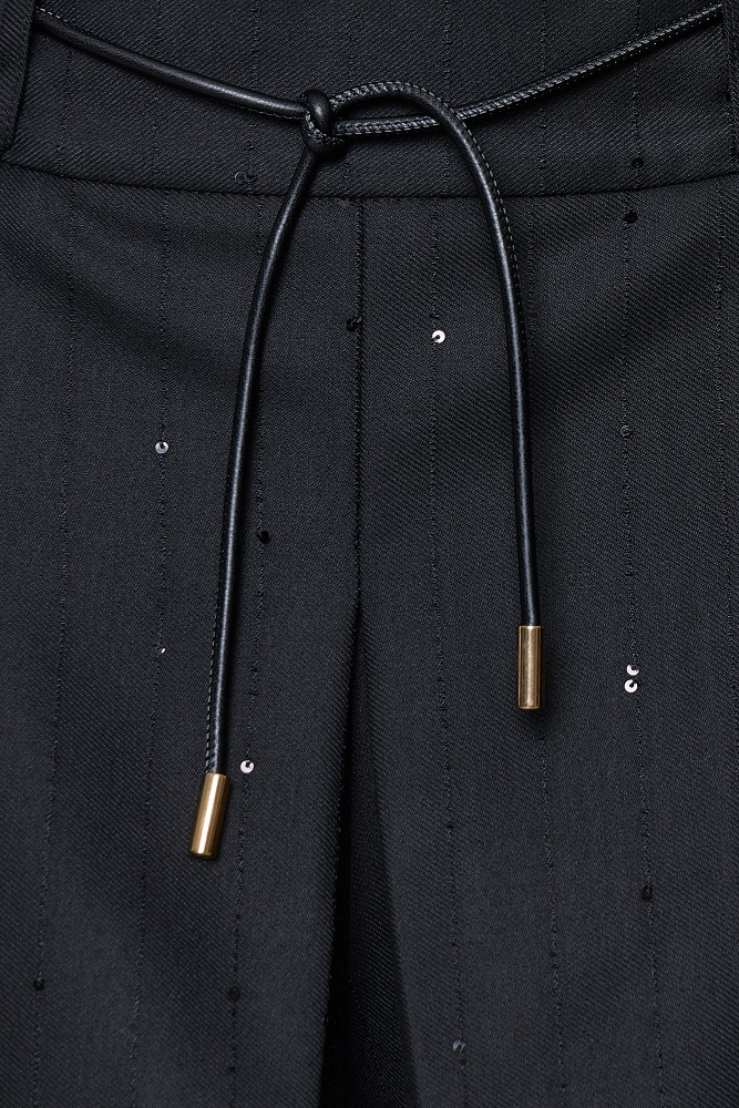 Fustă-pantalon scurtă cu pliuri