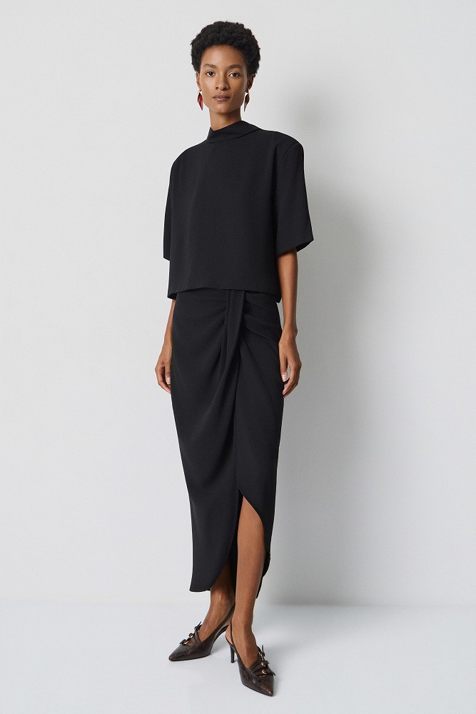 Cropped blouse with gathers at the back – Gold labe
