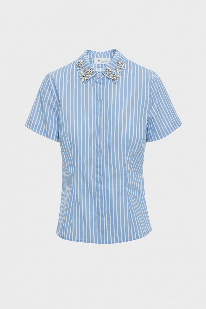 Striped shirt with shiny details on the collar