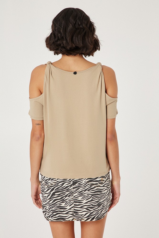 Off-shoulder blouse with knot design