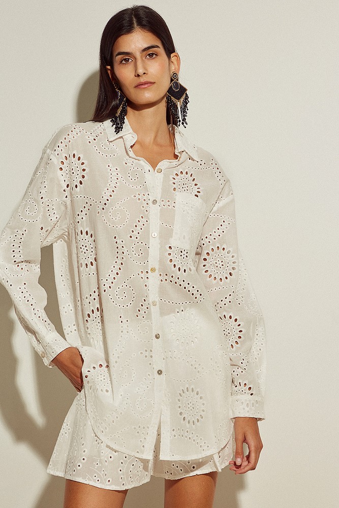 Shirt with broderie lace