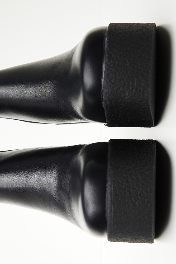 Leather effect chelsea boots