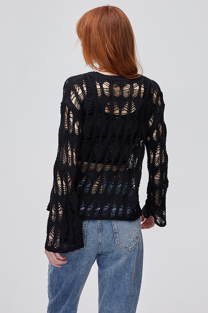 Blouse in loose knit