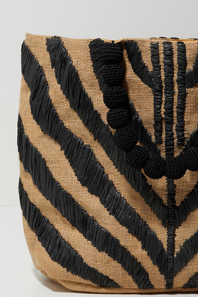 Bolso fibra natural detalles bordados