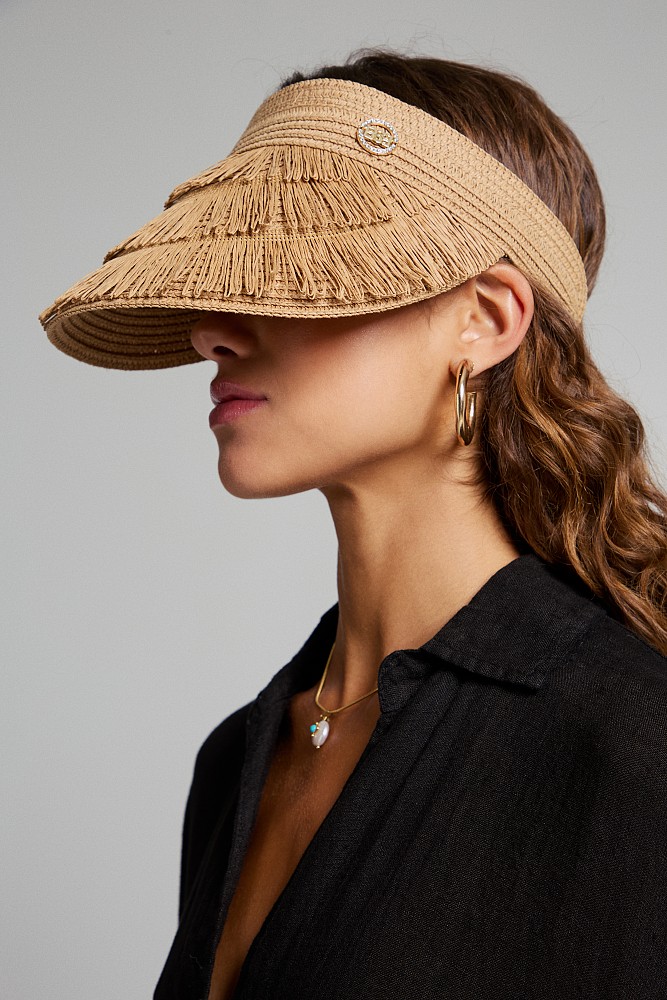 Straw hat with cut out