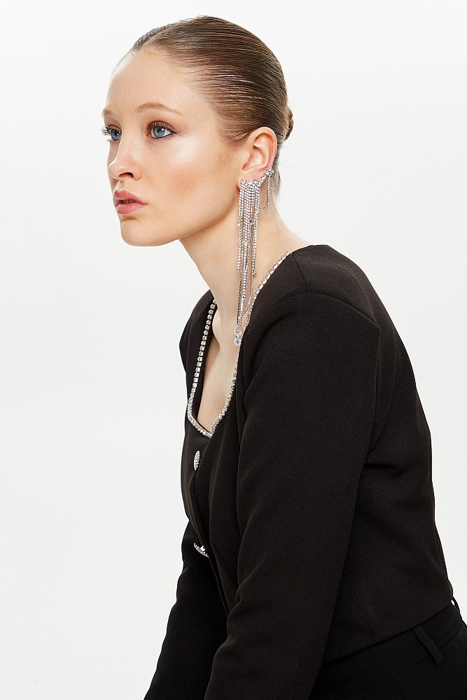 Asymmetric earrings with rhinestones