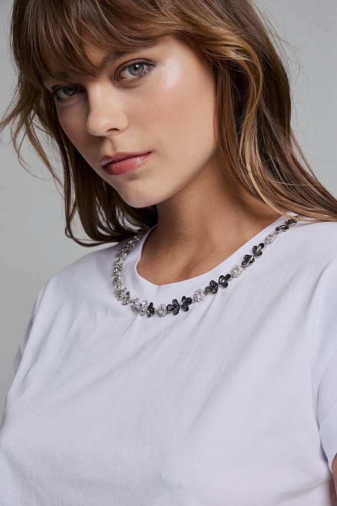 T-shrit with applique beads on the neckline