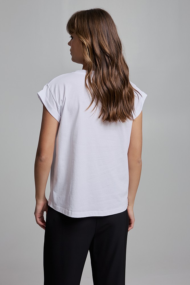T-shrit with applique beads on the neckline