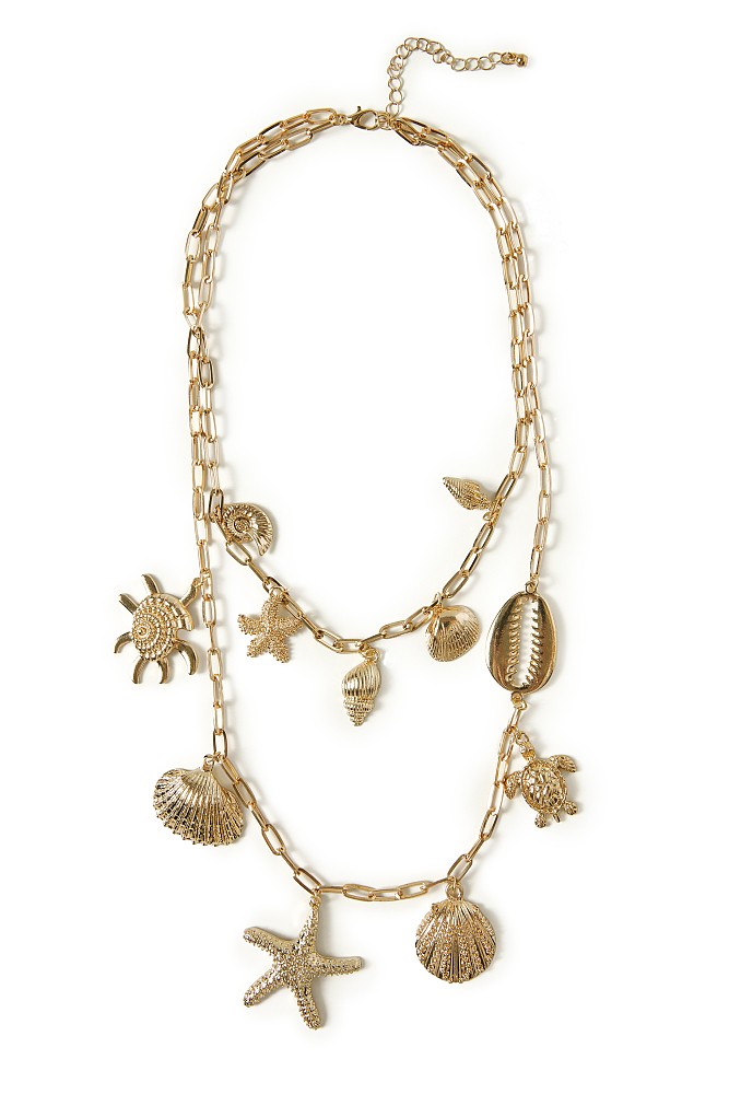 Necklace with metal seashells