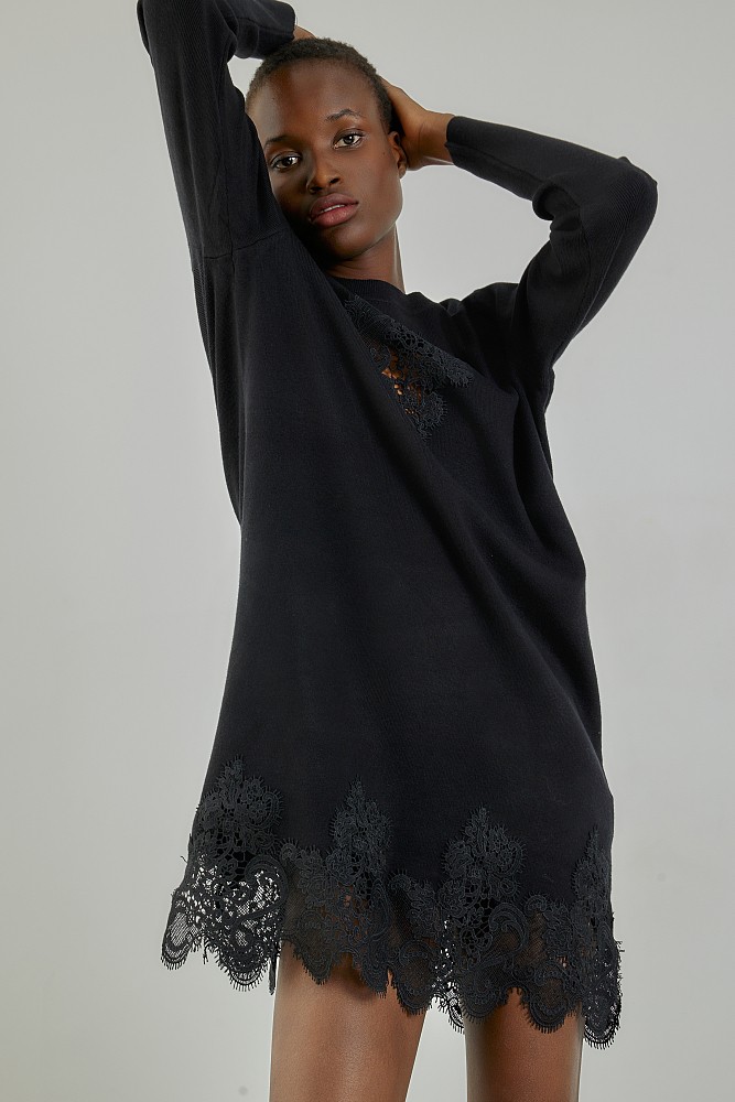 Mini knitted dress with lace