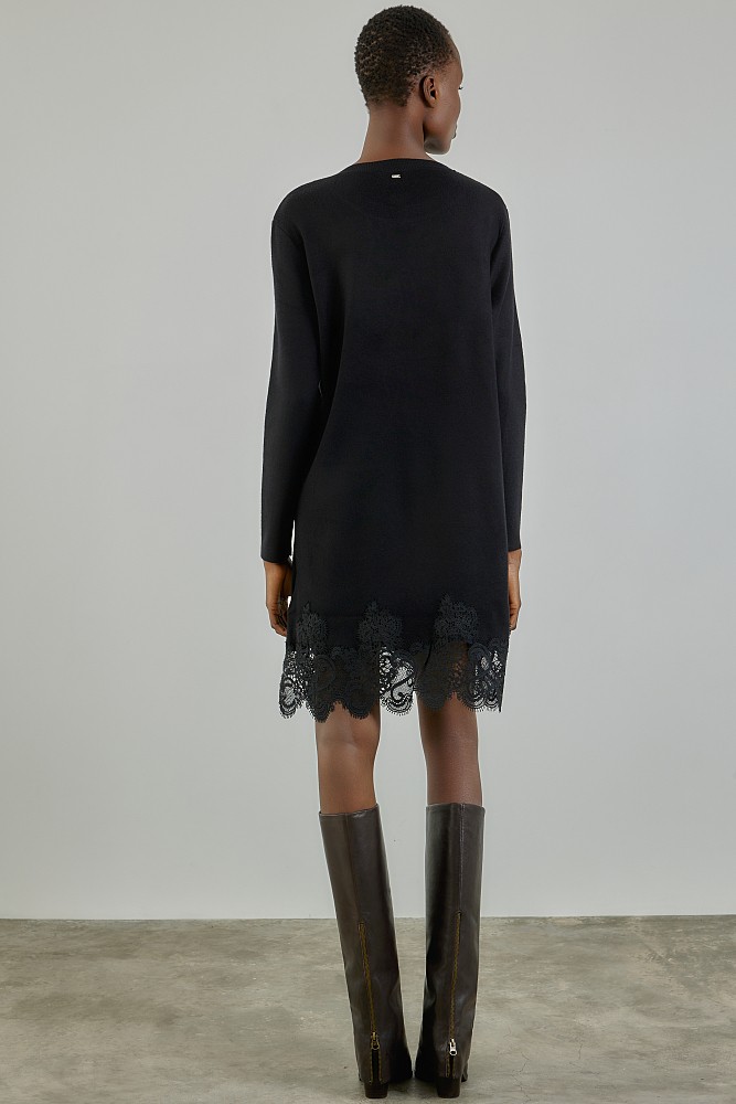 Mini knitted dress with lace