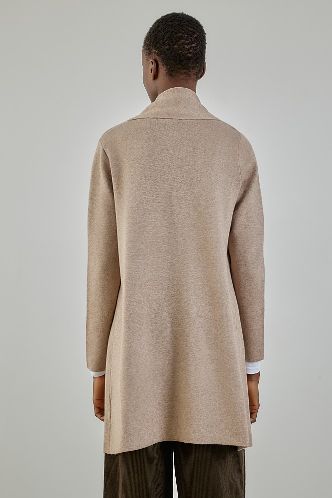 Knitted cardigan with pockets